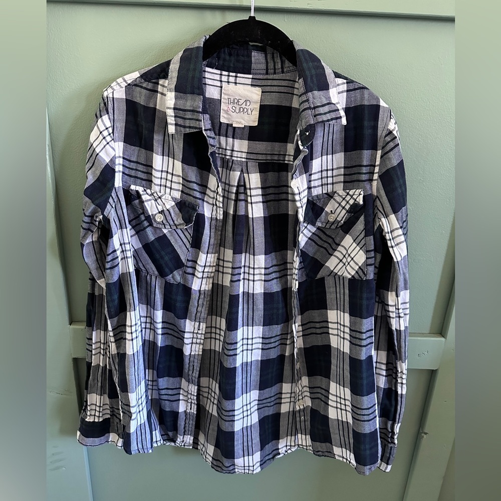 Thread and Supply Women’s Button Up Shirt Size XS